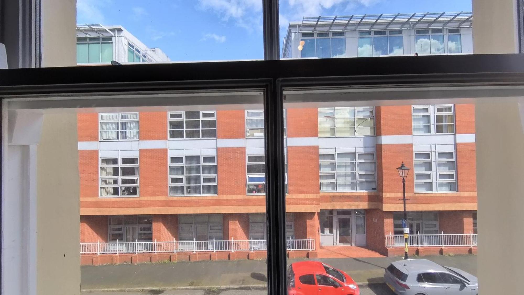 Group Bookings: Up To 30 Guests Across 5 Spacious Flats! Keyless Access Free Wifi & Parking Birmingham Exterior photo