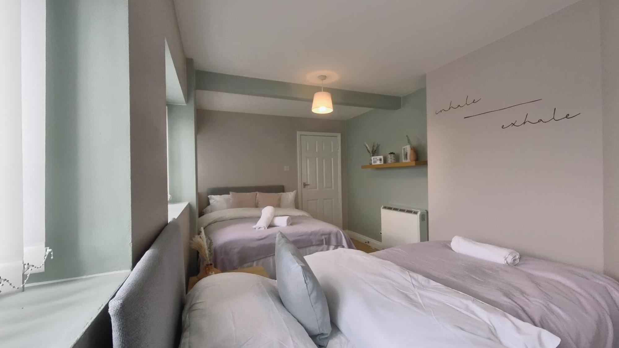 Group Bookings: Up To 30 Guests Across 5 Spacious Flats! Keyless Access Free Wifi & Parking Birmingham Exterior photo