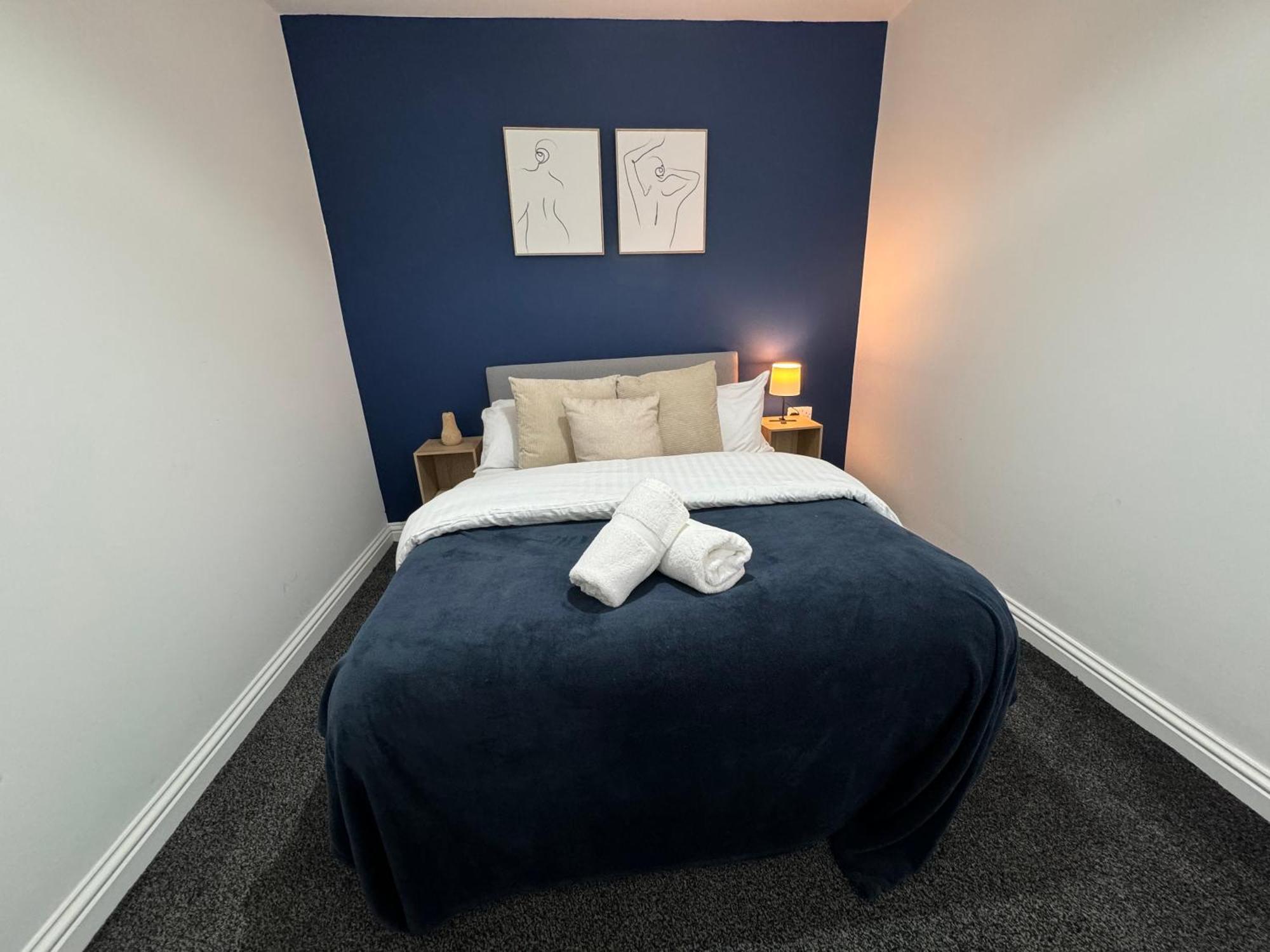 Group Bookings: Up To 30 Guests Across 5 Spacious Flats! Keyless Access Free Wifi & Parking Birmingham Exterior photo