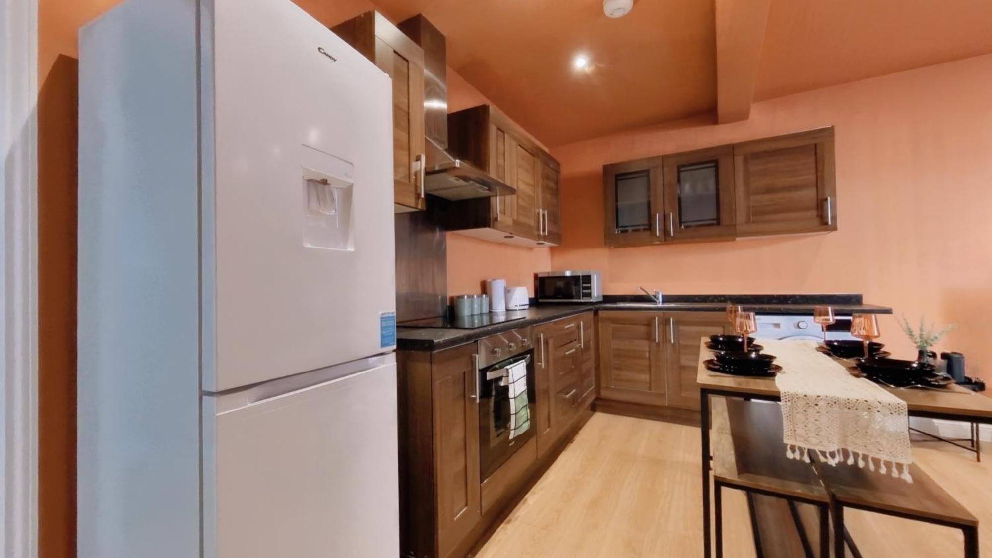 Group Bookings: Up To 30 Guests Across 5 Spacious Flats! Keyless Access Free Wifi & Parking Birmingham Exterior photo